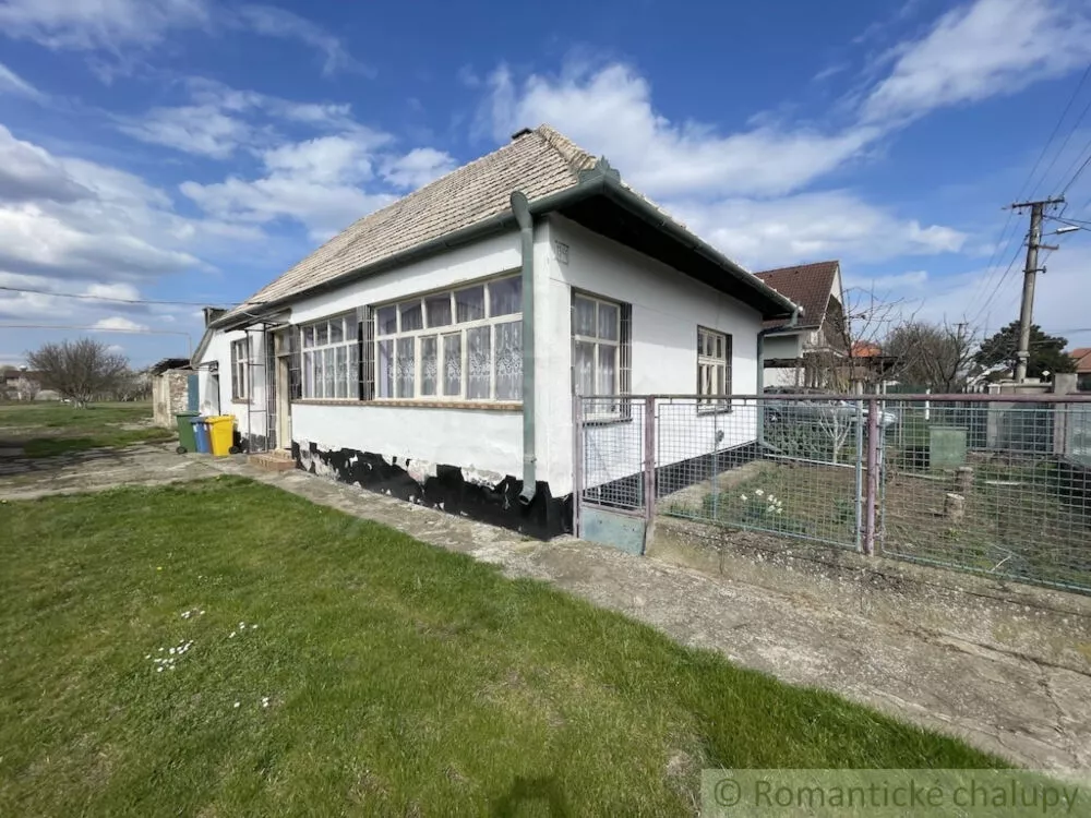 Pozemok pre rod. domy na predaj 2103m2, Mojmírovce, 179525_6