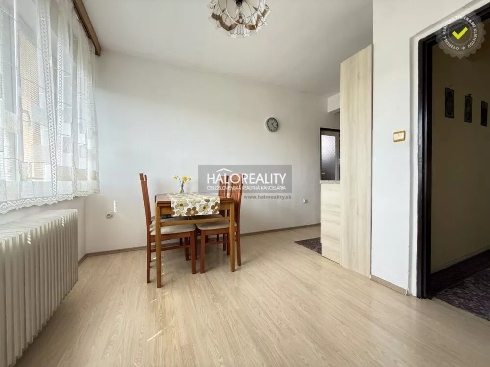 Rodinný dom na predaj 626m2, Oslany, 179758_4