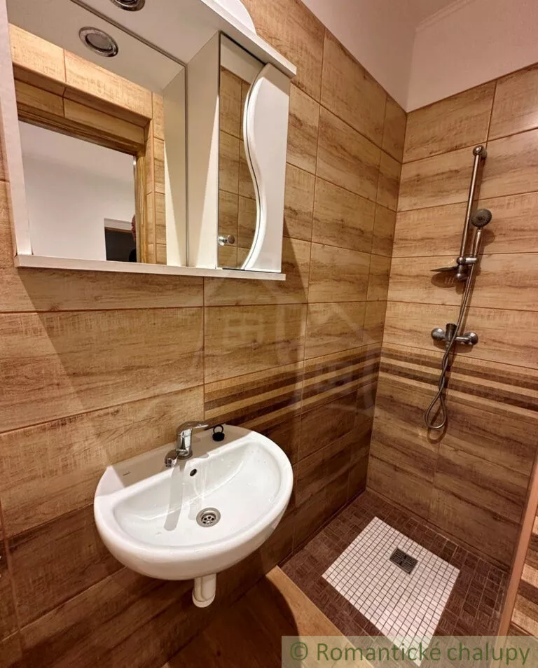 Rodinný dom na predaj 260m2, Kolárovo, 152346_10