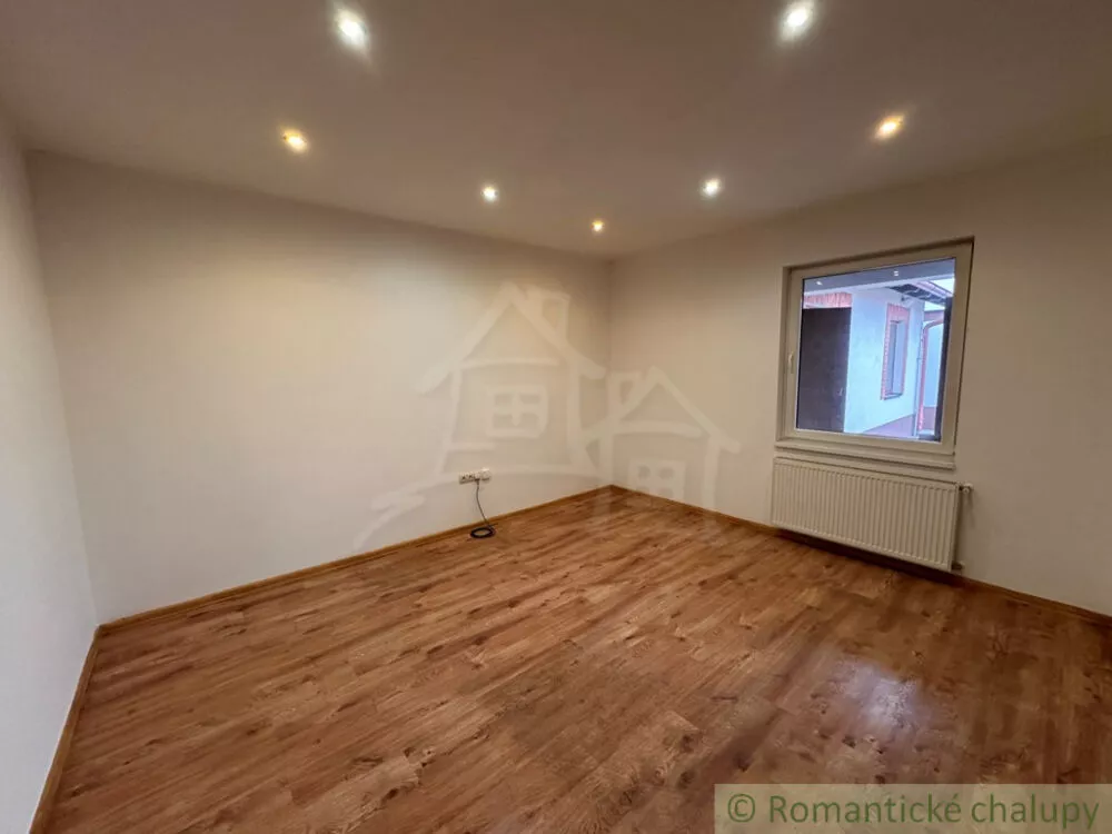 Rodinný dom na predaj 260m2, Kolárovo, 152346_19