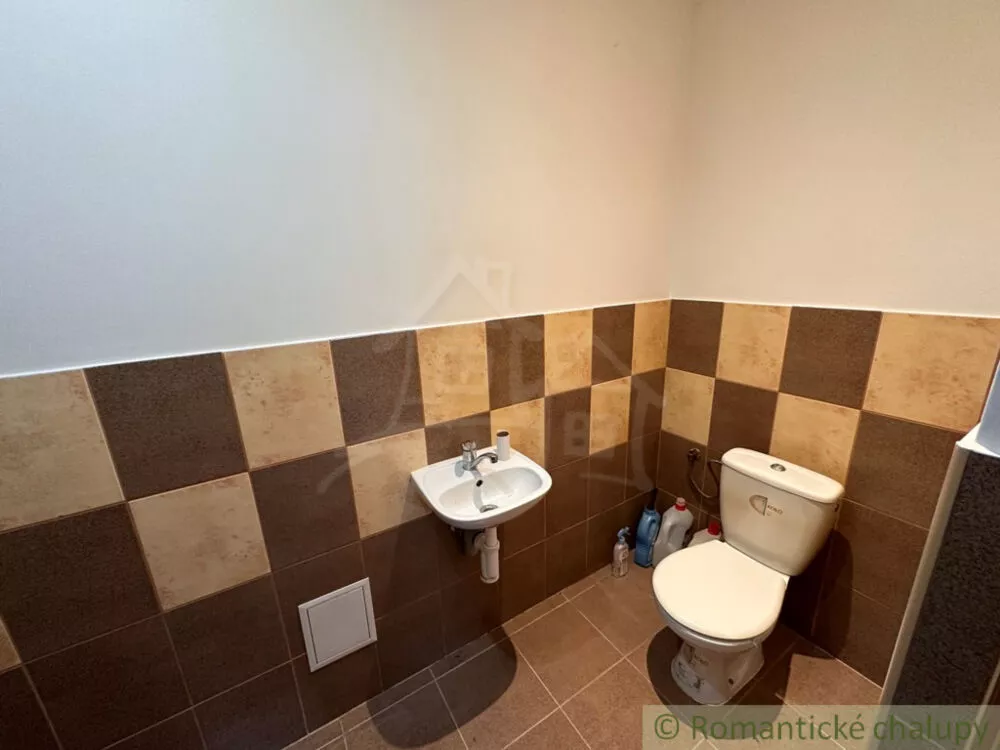 Rodinný dom na predaj 260m2, Kolárovo, 152346_21