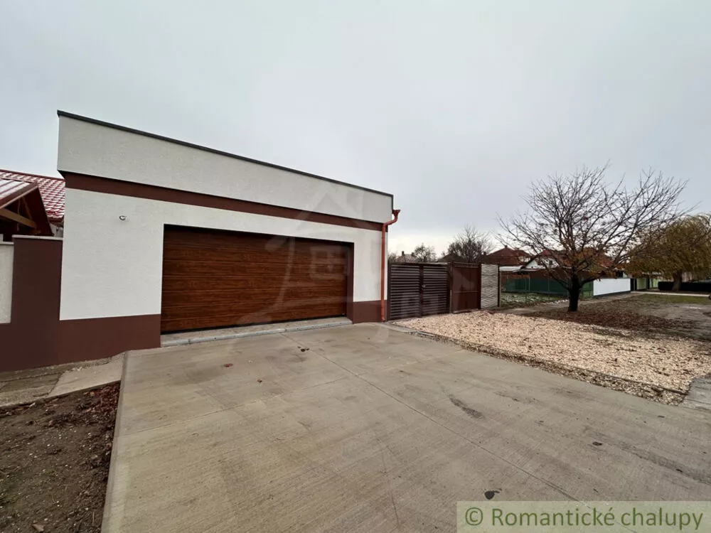 Rodinný dom na predaj 260m2, Kolárovo, 152346_25