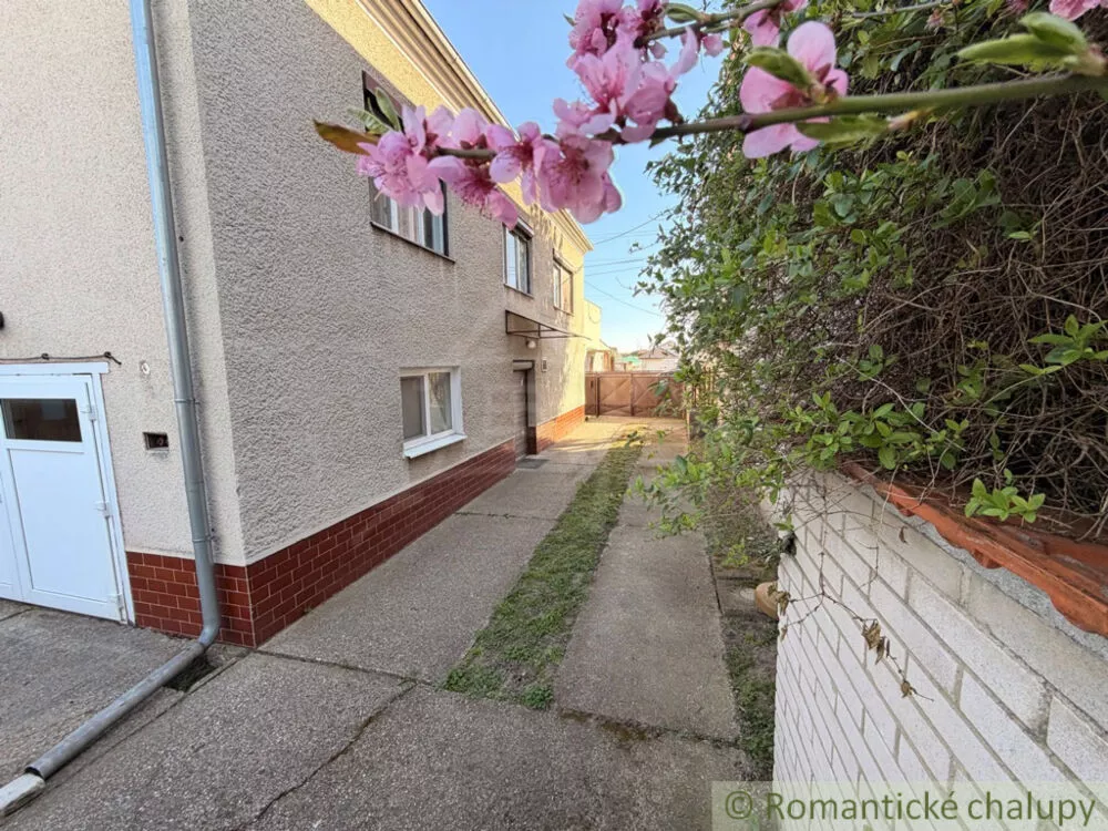 Rodinný dom na predaj 250m2, Nesvady, 179914_2