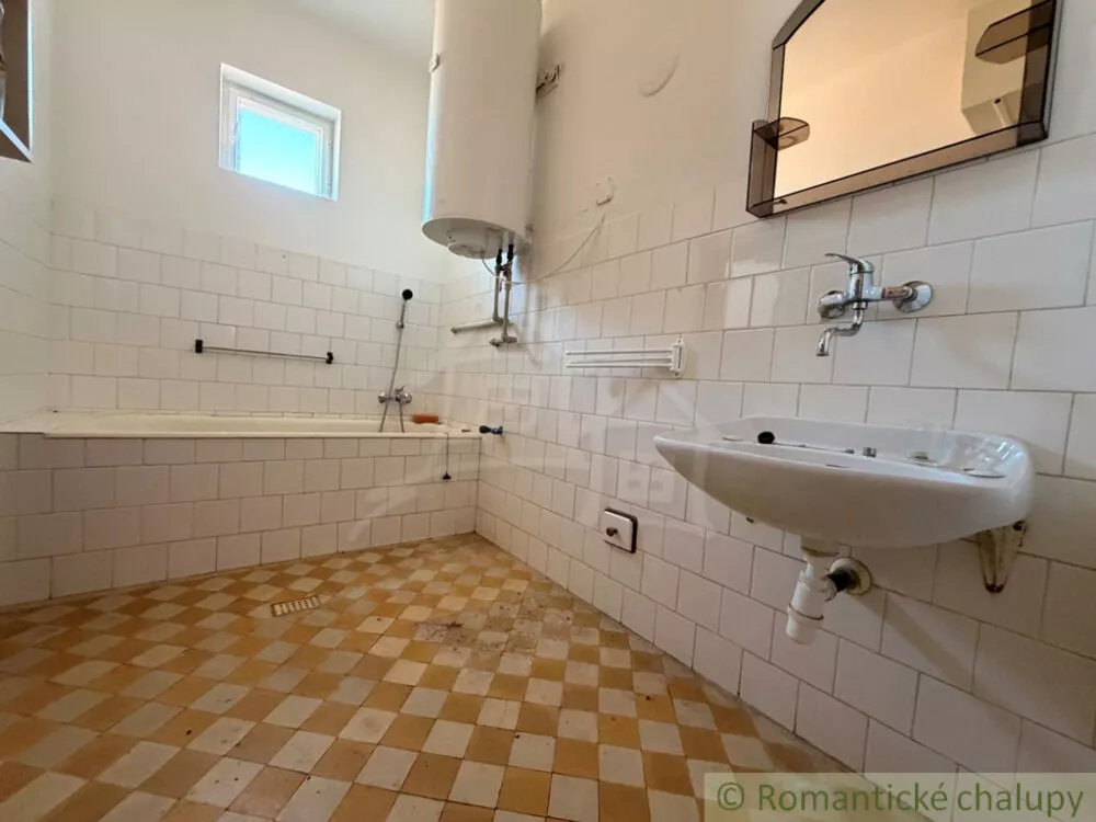 Rodinný dom na predaj 250m2, Nesvady, 179914_13