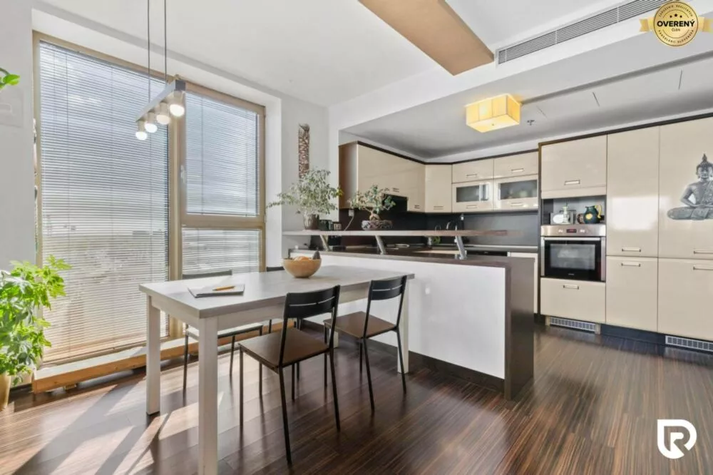3 izbový byt na predaj 82m2, Kopčianska 10, Bratislava - Petržalka, 180029_0