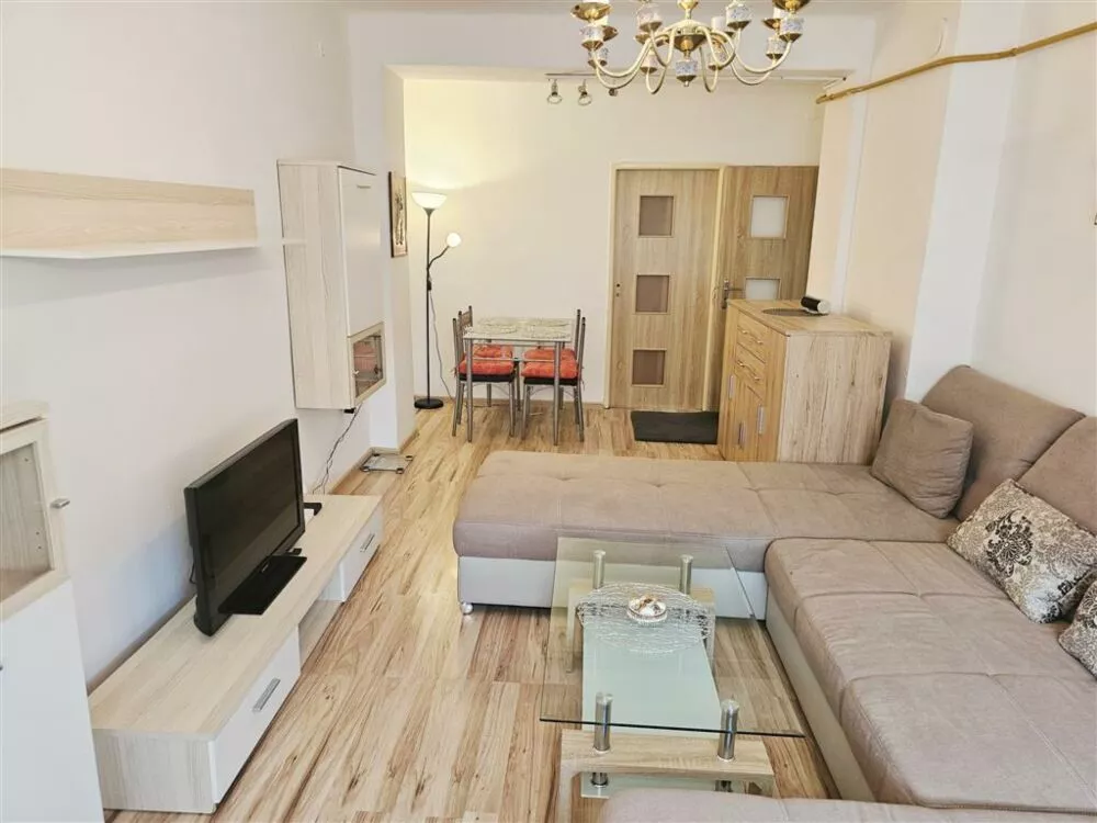 2 izbový byt na prenájom 53m2, Moyzesova, Senica, 180148_1
