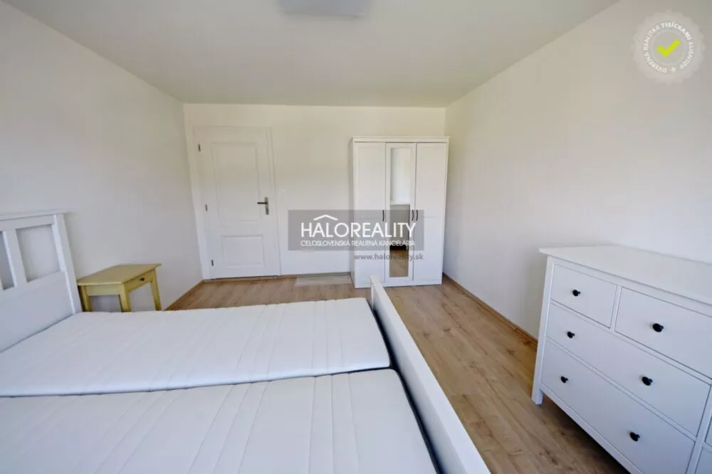 Rodinný dom na prenájom 1233m2, Nová Baňa, 180204_7