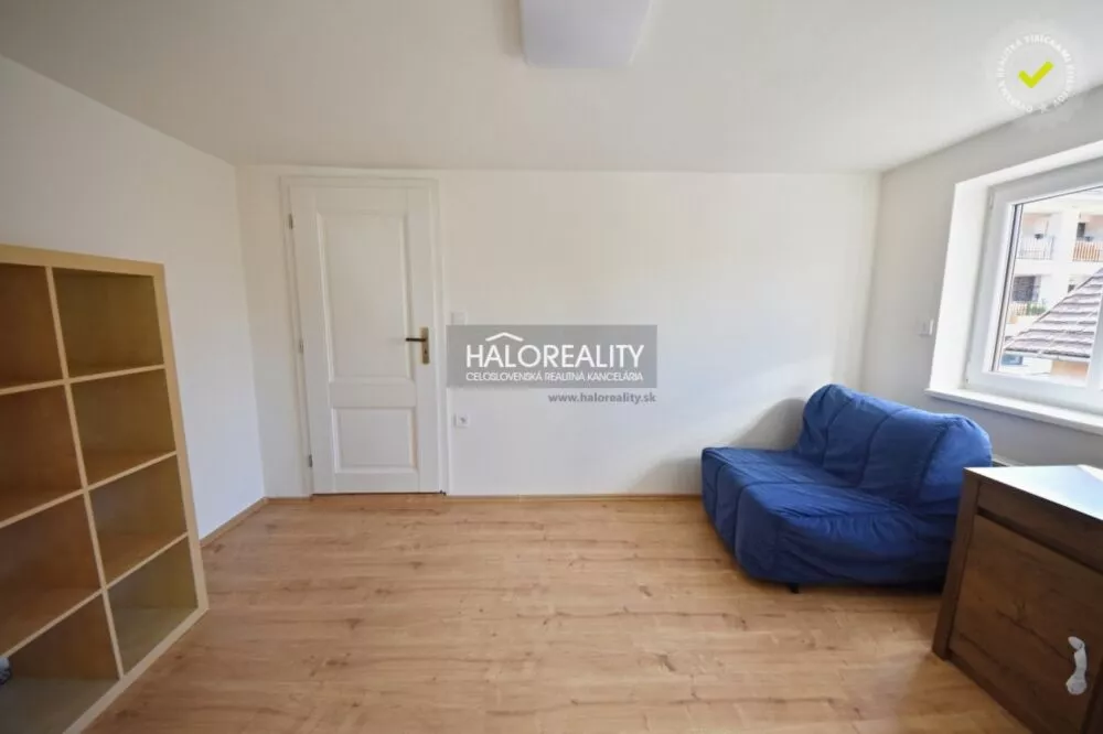 Rodinný dom na prenájom 1233m2, Nová Baňa, 180204_10