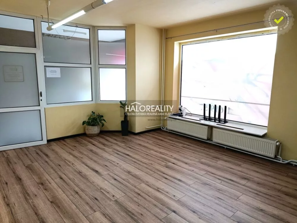 Obchodné priestory na prenájom 42m2, Nováky, 180282_0