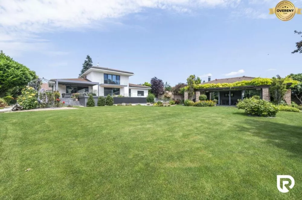 Rodinný dom na predaj 420m2, Križovany nad Dudváhom, 180377_1