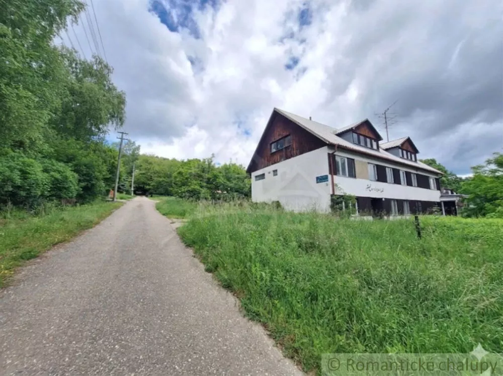 Chata a chalupa na predaj 530m2, Chľaba, 180399_0