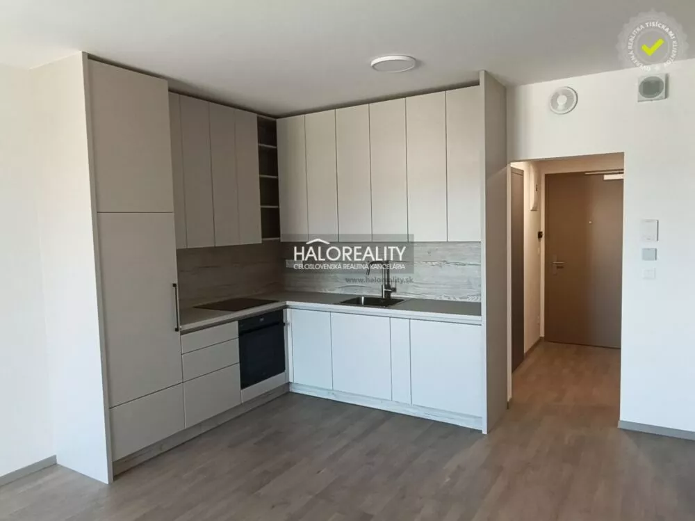 5 a viac izbový byt na predaj 35m2, Bratislava - Staré Mesto, 180899_0