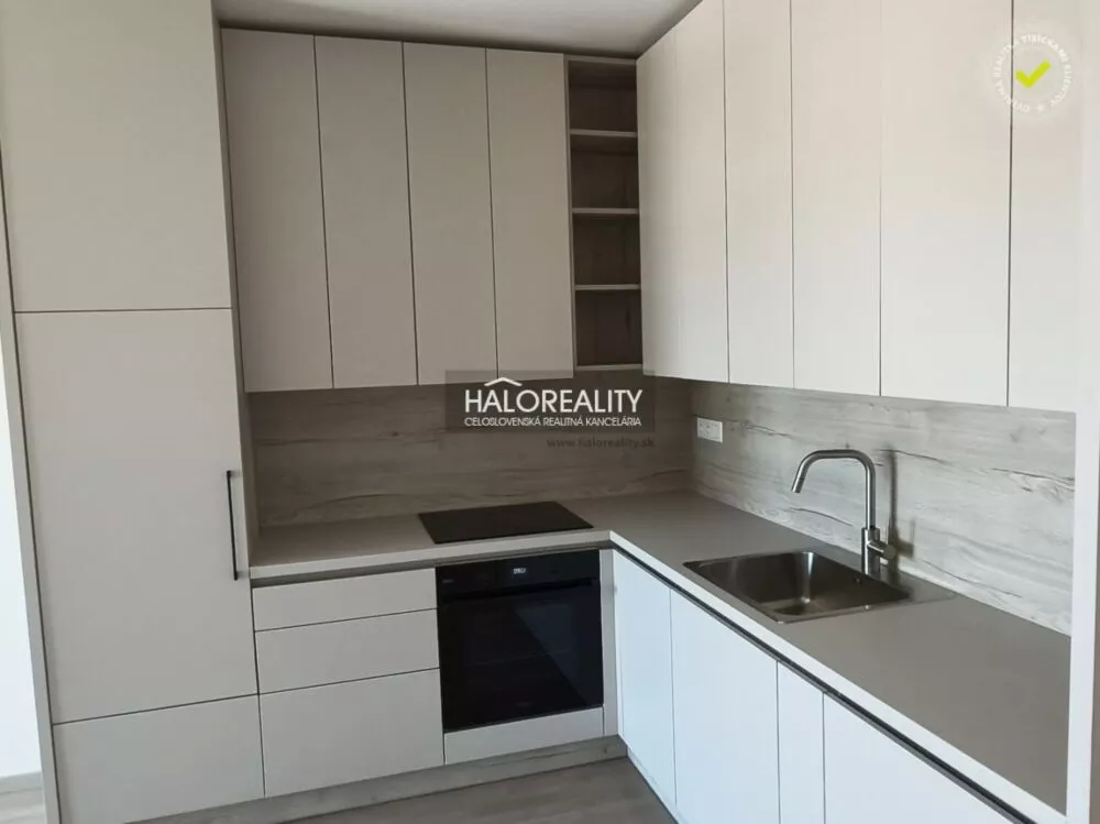 5 a viac izbový byt na predaj 35m2, Bratislava - Staré Mesto, 180899_1