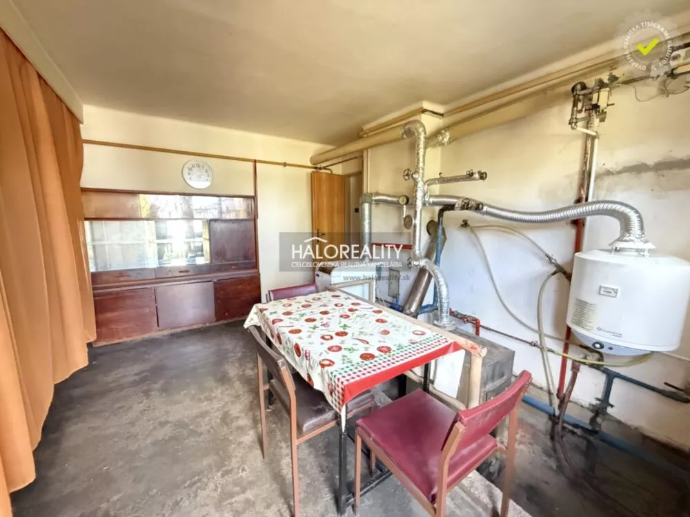 Rodinný dom na predaj 711m2, Oslany, 181041_6