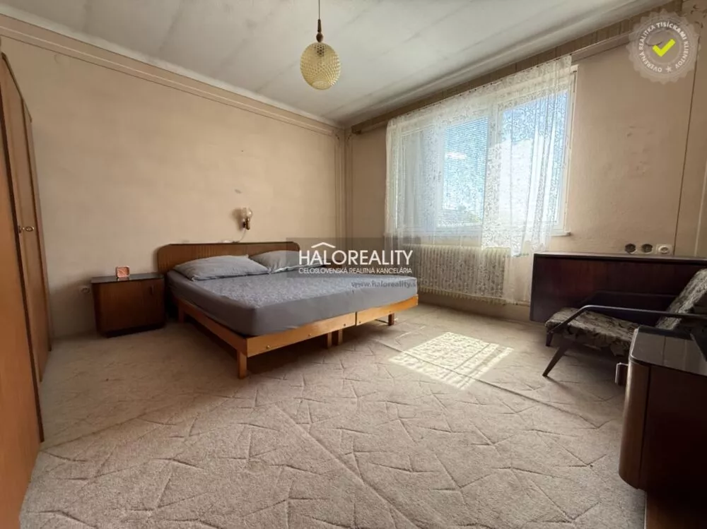 Rodinný dom na predaj 711m2, Oslany, 181041_9