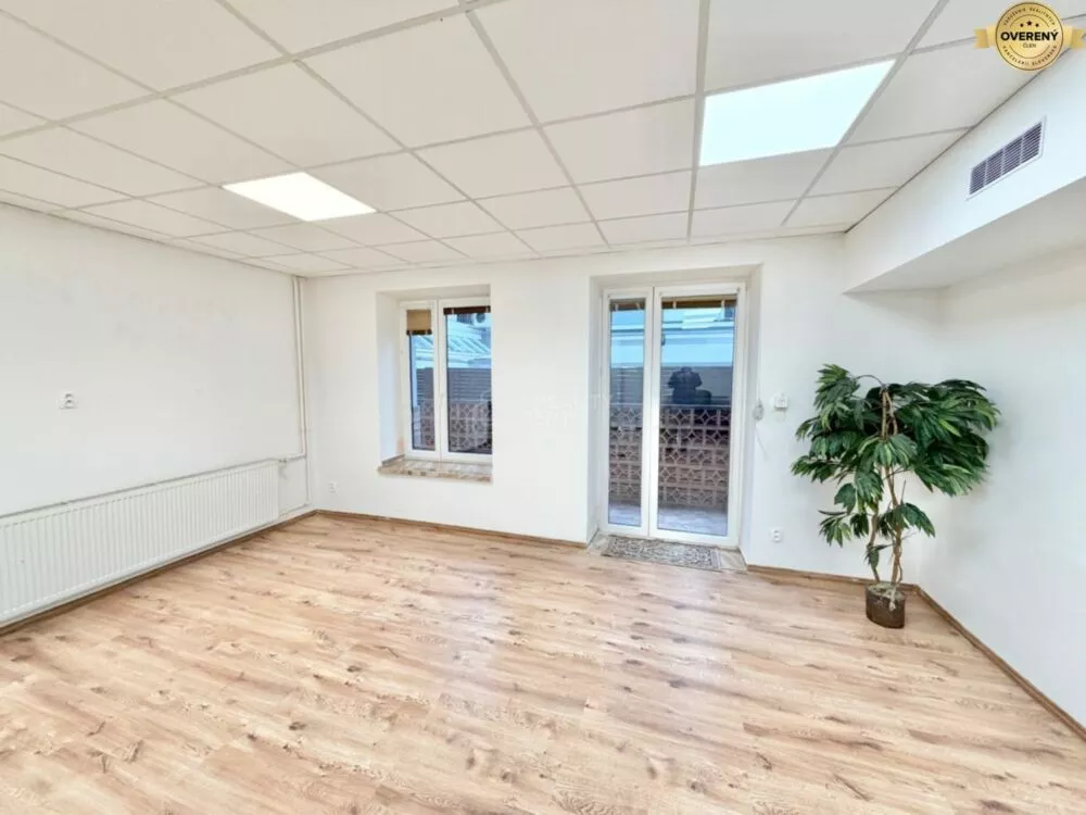 Obchodné priestory na prenájom 42m2, Bottova, Žilina, 181102_2