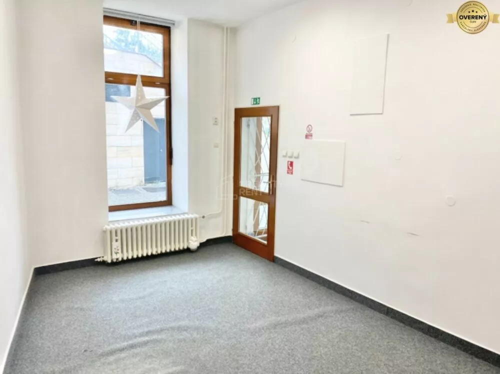 Obchodné priestory na prenájom 40m2, Námestie Andrea Hlinku, Žilina, 181978_0