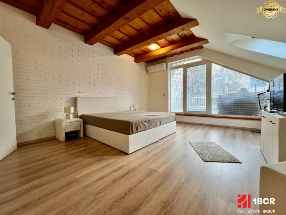 4 izbový byt na prenájom 214m2, Palackého, Bratislava - Staré Mesto, 182210_1