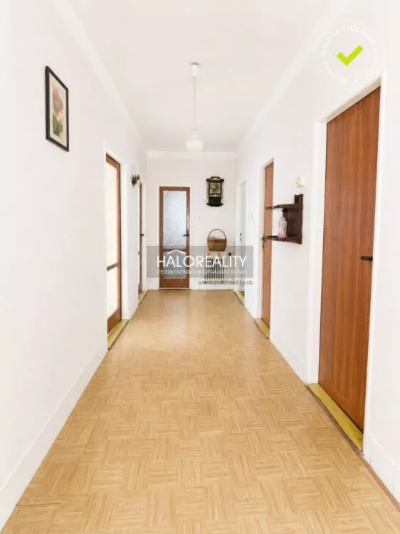 Rodinný dom na predaj 200m2, Ivanka pri Nitre, 182402_10