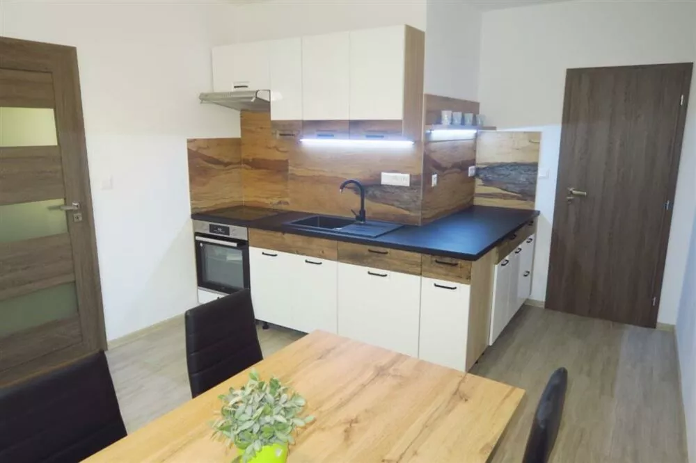 2 izbový byt na prenájom 58m2, Centrum Hviezdoslavova, Senica, 182473_0