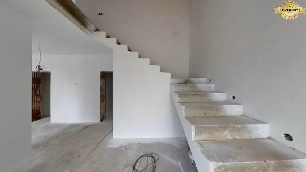 Rodinný dom na predaj 222m2, Alejová, Cífer, 182612_0
