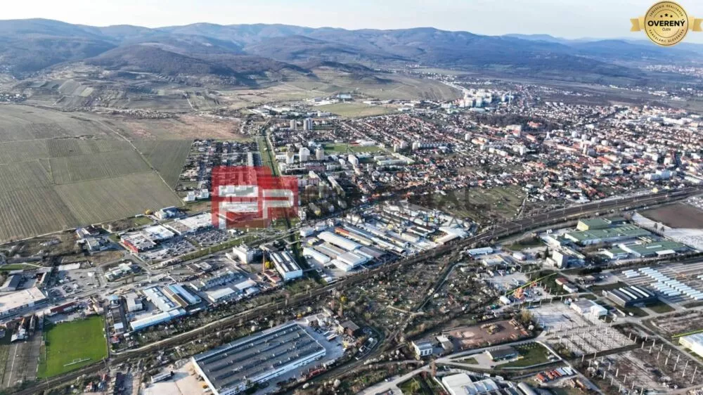 Obchodné priestory na predaj 992m2, Obchodná, Pezinok, 183345_2