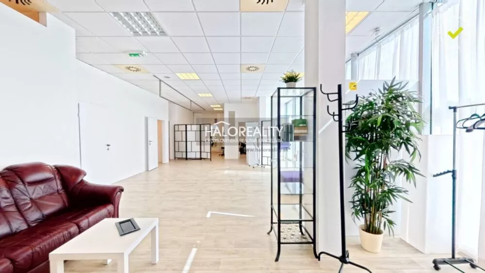Obchodné priestory na prenájom 200m2, Bratislava - Ružinov, 183971_1