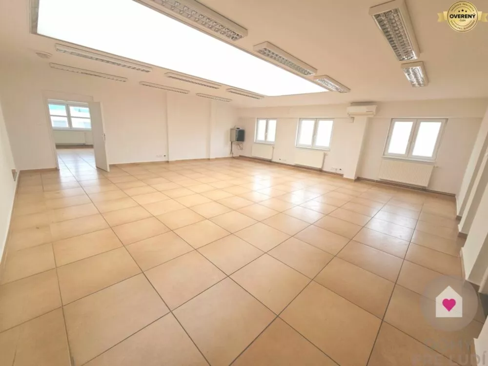 Skladové priestory na prenájom 968m2, Bratislava - Nové Mesto, 184134_8