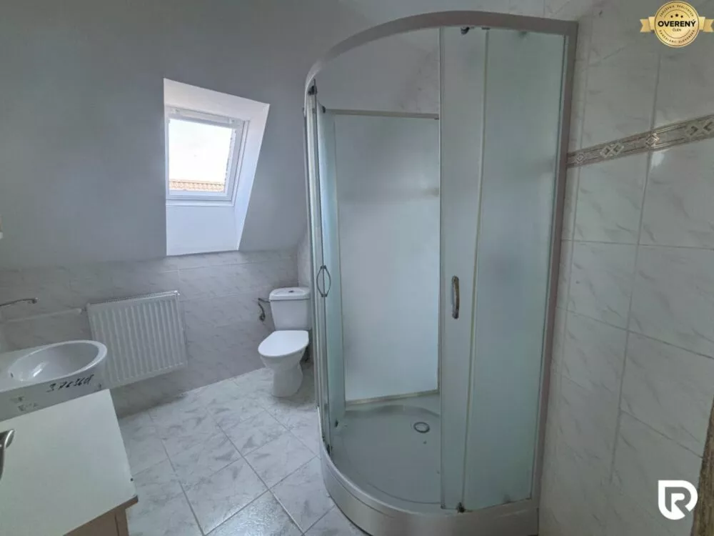 Rodinný dom na predaj 220m2, Horňany, 184552_10