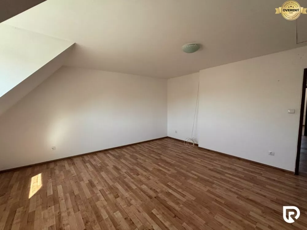 Rodinný dom na predaj 220m2, Horňany, 184552_12