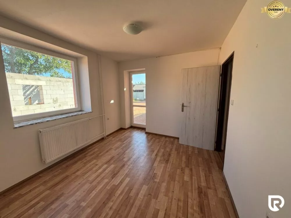 Rodinný dom na predaj 220m2, Horňany, 184689_6
