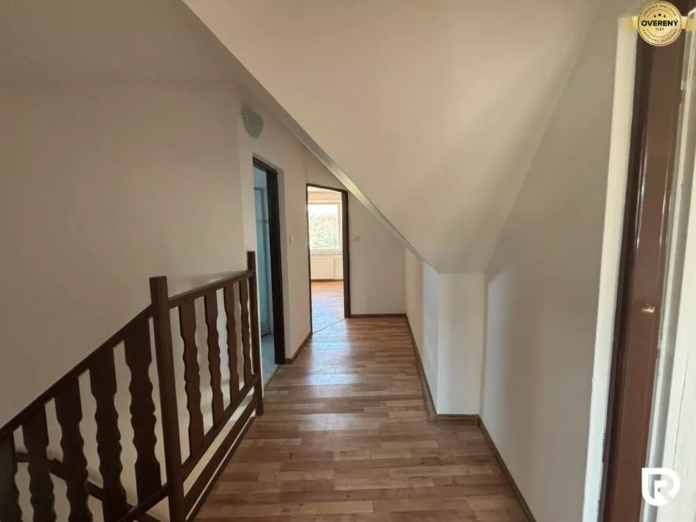 Rodinný dom na predaj 220m2, Horňany, 184689_11