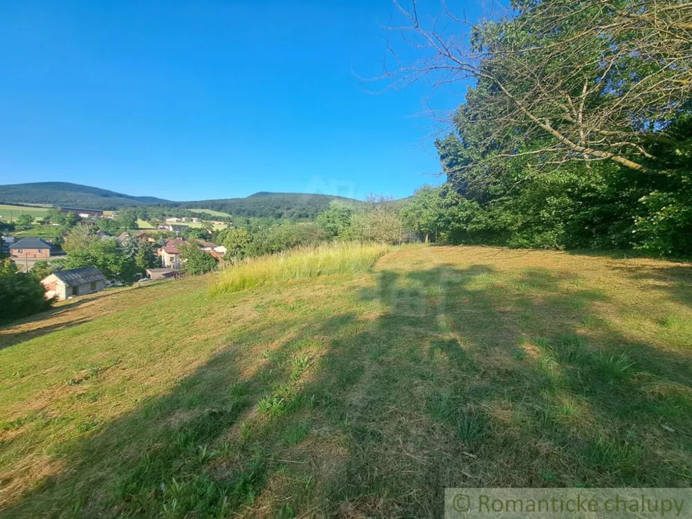 Pozemok pre rod. domy na predaj 1403m2, Podhorany, 177823_4