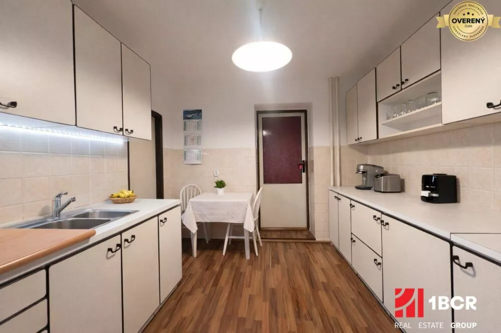 Rodinný dom na predaj 232m2, Brižitská, Bratislava - Dúbravka, 185454_2
