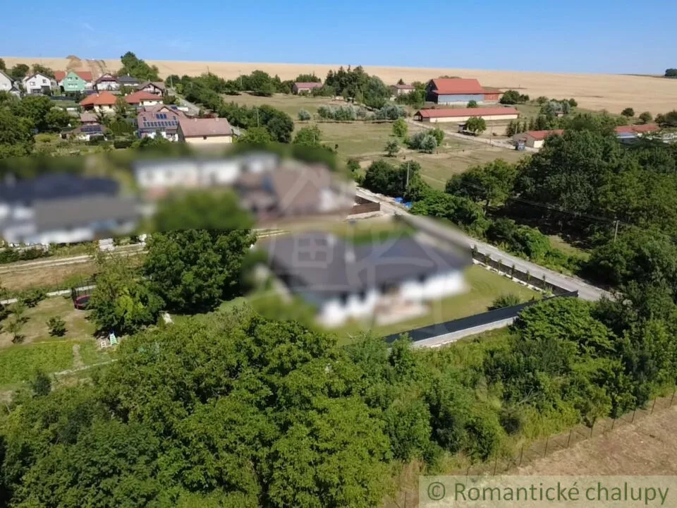 Pozemok pre rod. domy na predaj 857m2, Hosťová, 156082_16