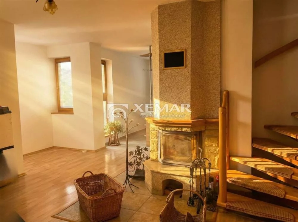 3 izbový byt na prenájom 105m2, Kvetinová, Banská Bystrica, 184010_0