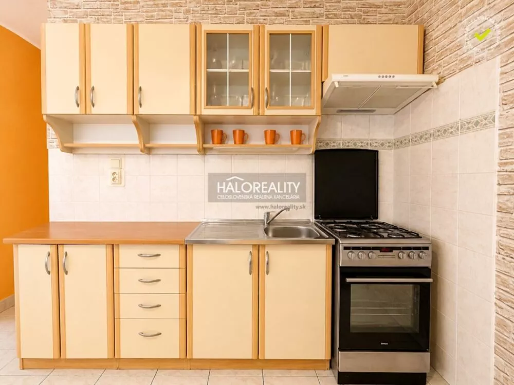 2 izbový byt na predaj 67m2, Levice, 185606_0