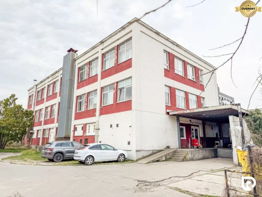 Pozemok pre bytovú výstavbu na predaj 1800m2, Jána Zigmundíka, Vrbové, 276291_0