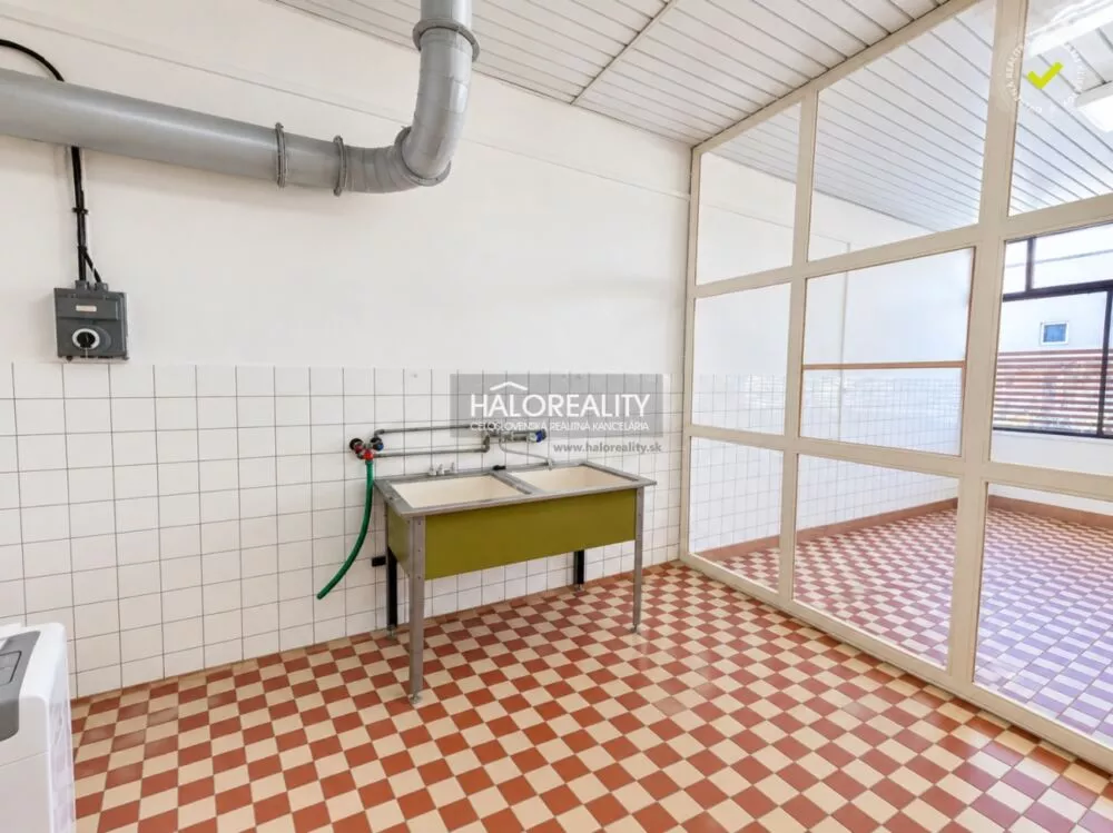 Polyfunkčný objekt na predaj 164m2, Prievidza, 180007_4