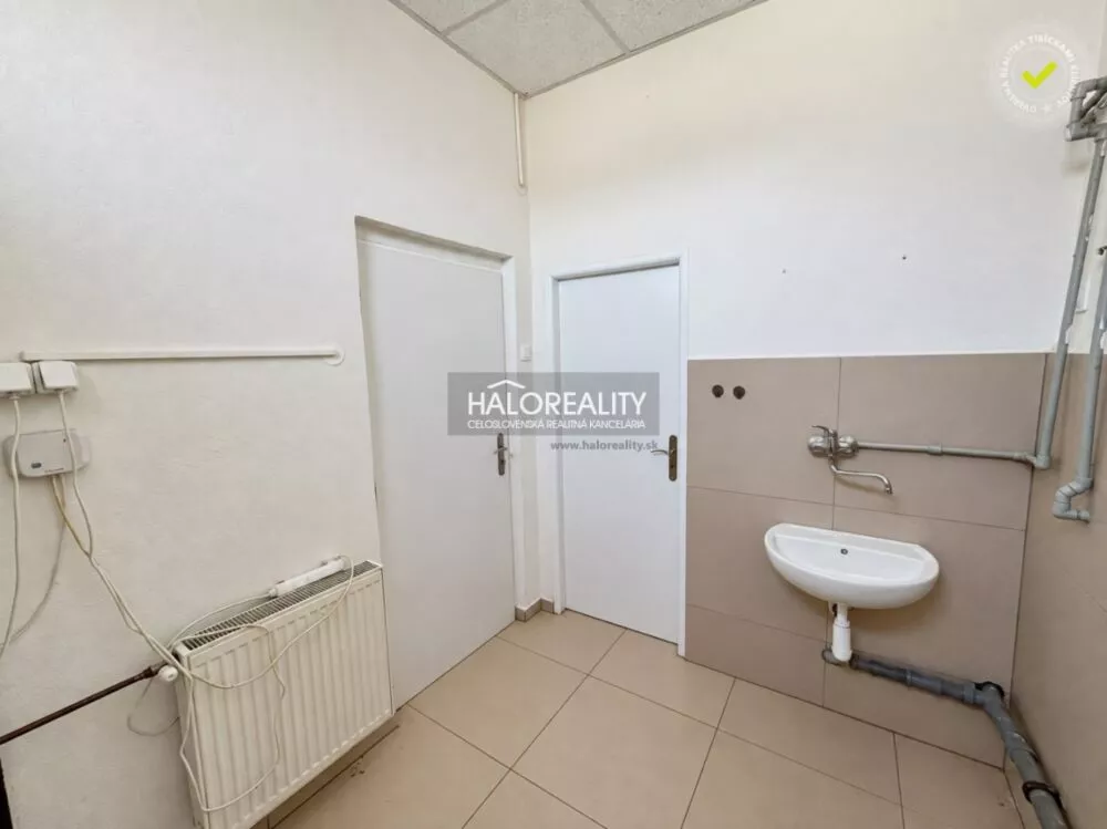 Obchodné priestory na predaj 223m2, Trnovec nad Váhom, 276398_13