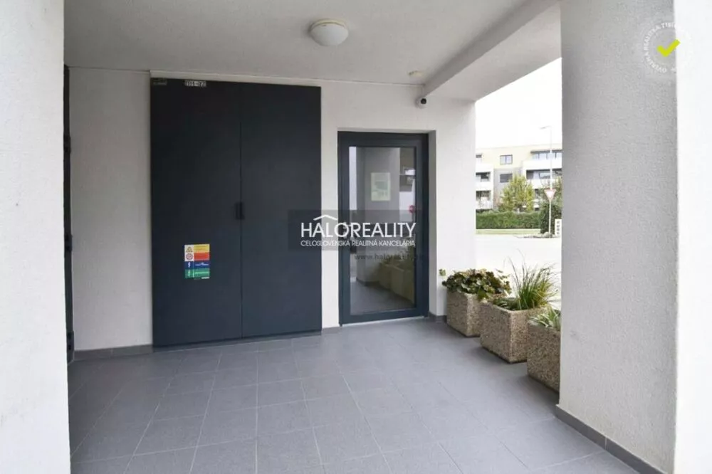 Kancelárie, admin. priestory na predaj 82m2, Dunajská Lužná, 277335_1