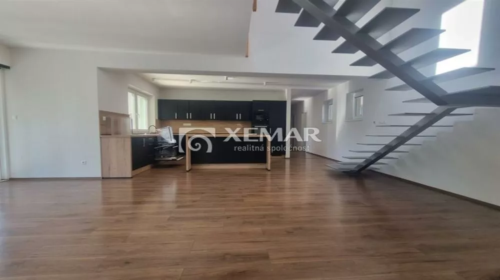 Kancelárie, admin. priestory na prenájom 152m2, Kapitulská, Banská Bystrica, 276999_0