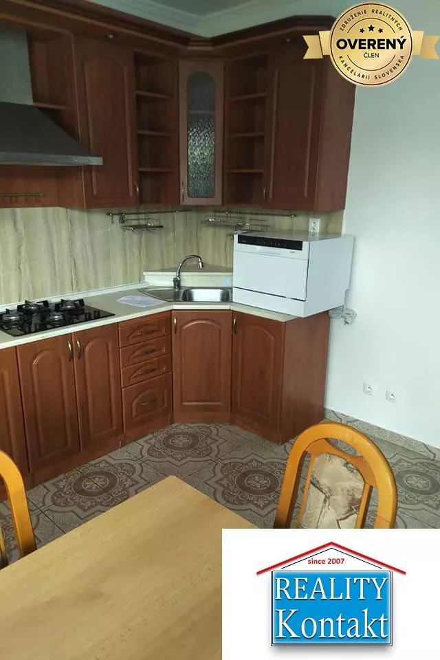 Rodinný dom na predaj 180m2, Bešeňovská cesta, Dvory nad Žitavou, 84616_1